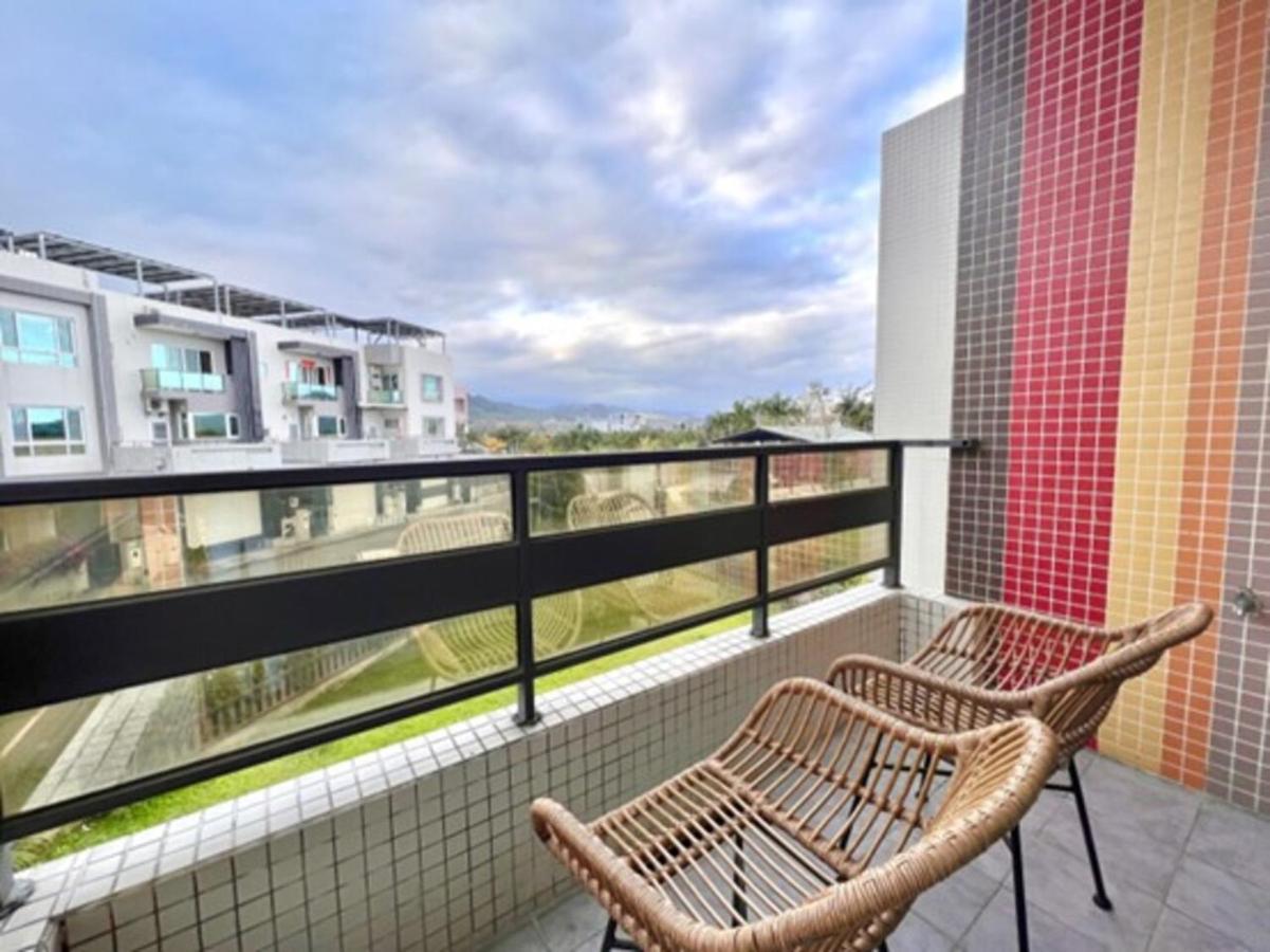 Taitung Rainbow Pet Friendly Maison Resort エクステリア 写真
